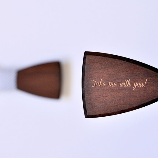 wooden_bow_tie_virilem_with_monogram